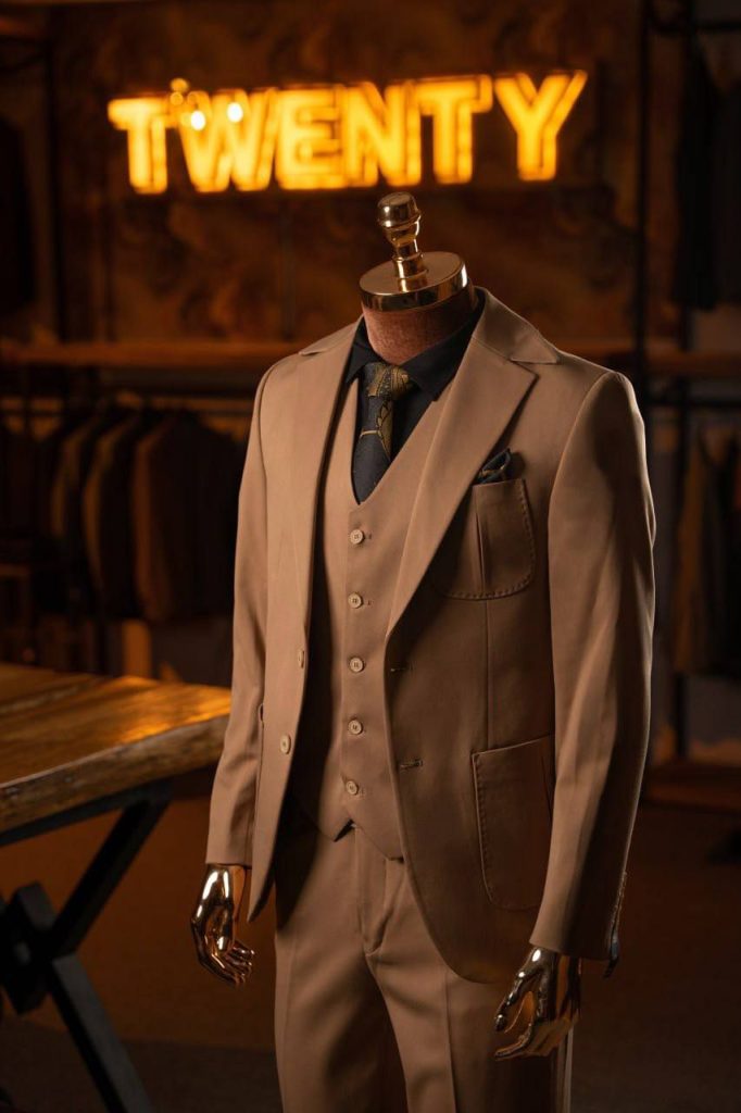 کت، شلوار و جلیقه‌ی اسلیم فیت